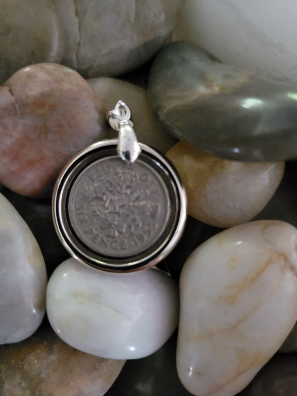 1955 British Sixpence Royal Floral Vintage Coin Resin Pendant - Picture 10 of 16